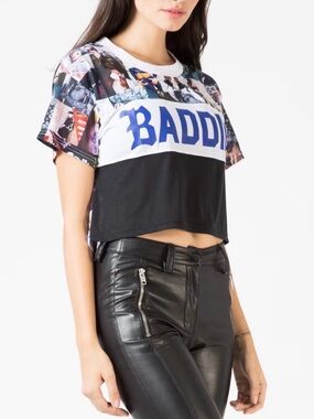HLZBLZ Graphic 'BADDIE' Crop Tee -